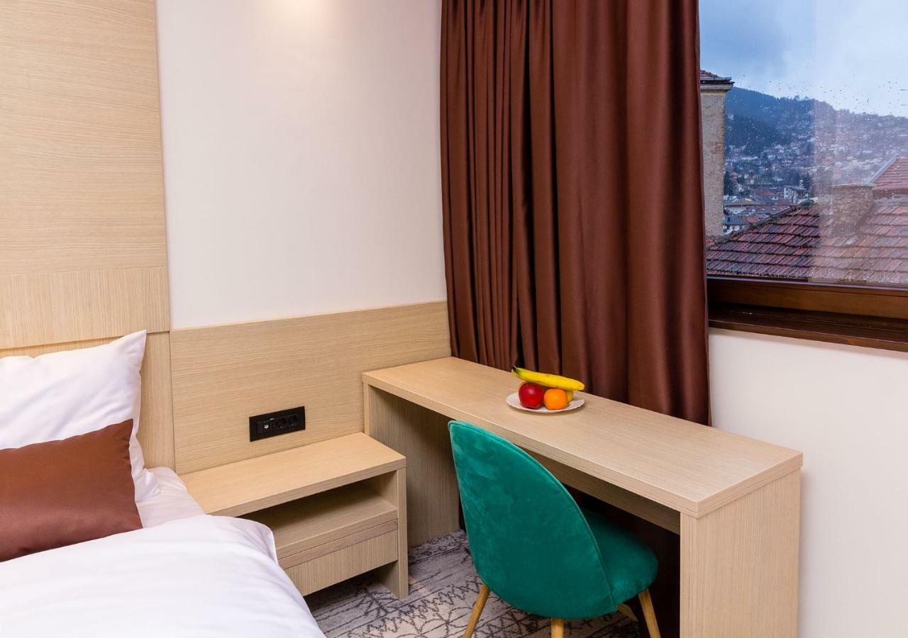 Hotel Boss Szarajevó Kültér fotó